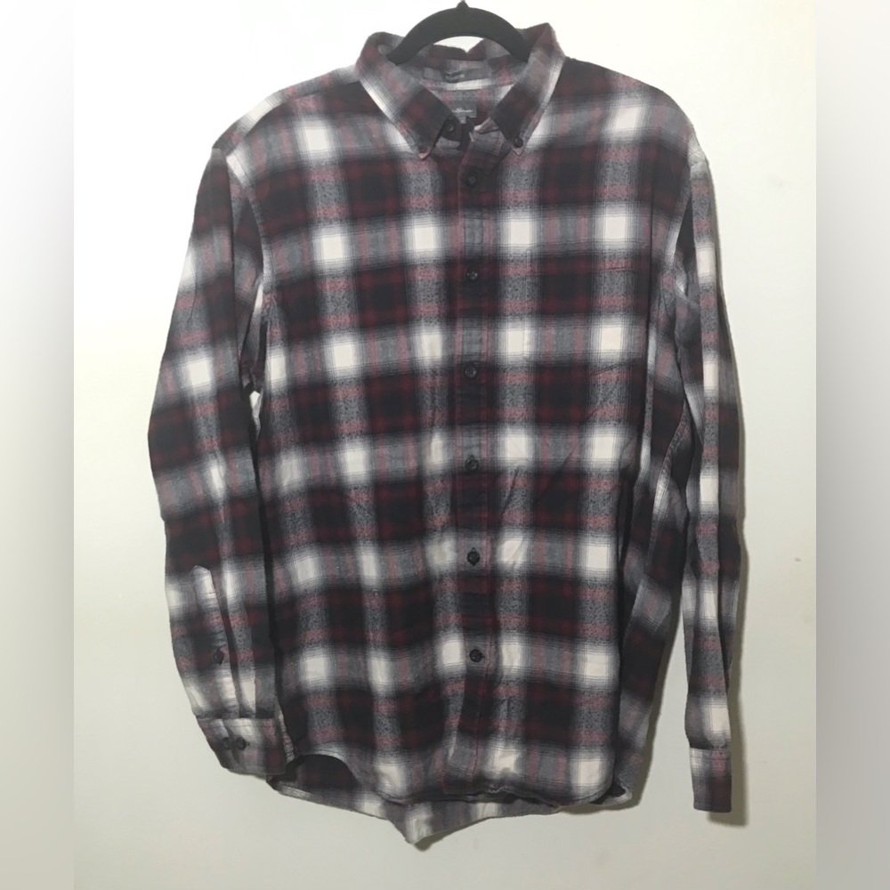 Mens Eddie Bauer L relaxed fit plaid flannel shirt button down red black